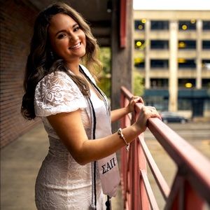 Meet your Posher, Jessica